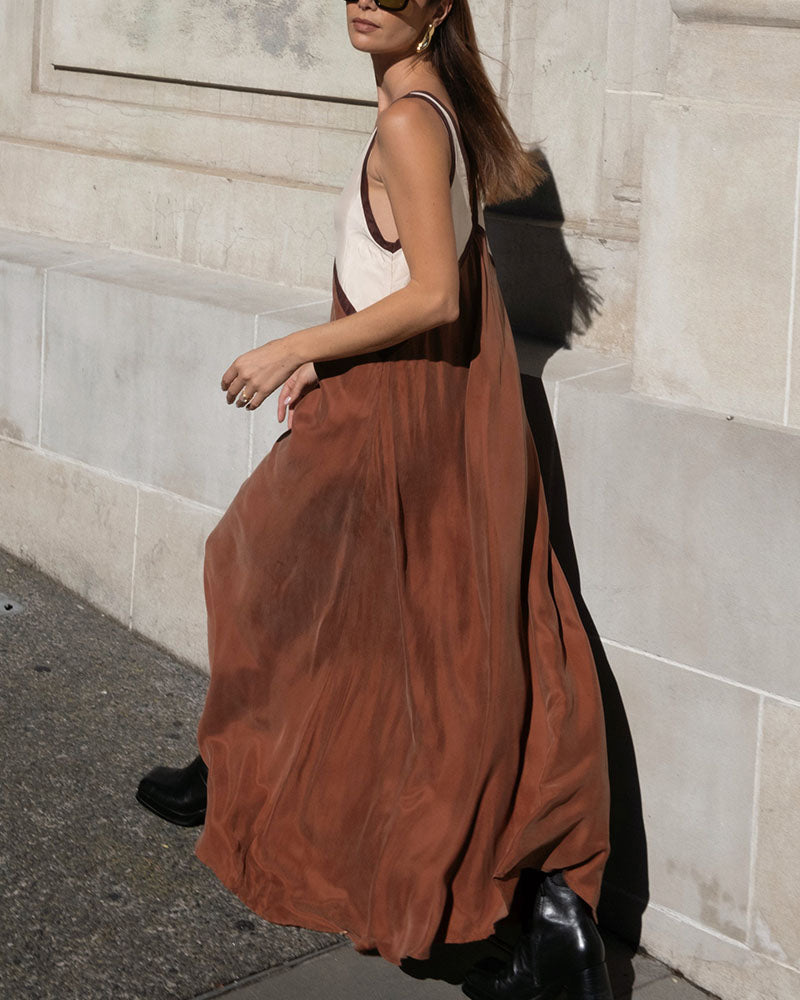 Lara - Robe chic à col en V avec couleur contrastante