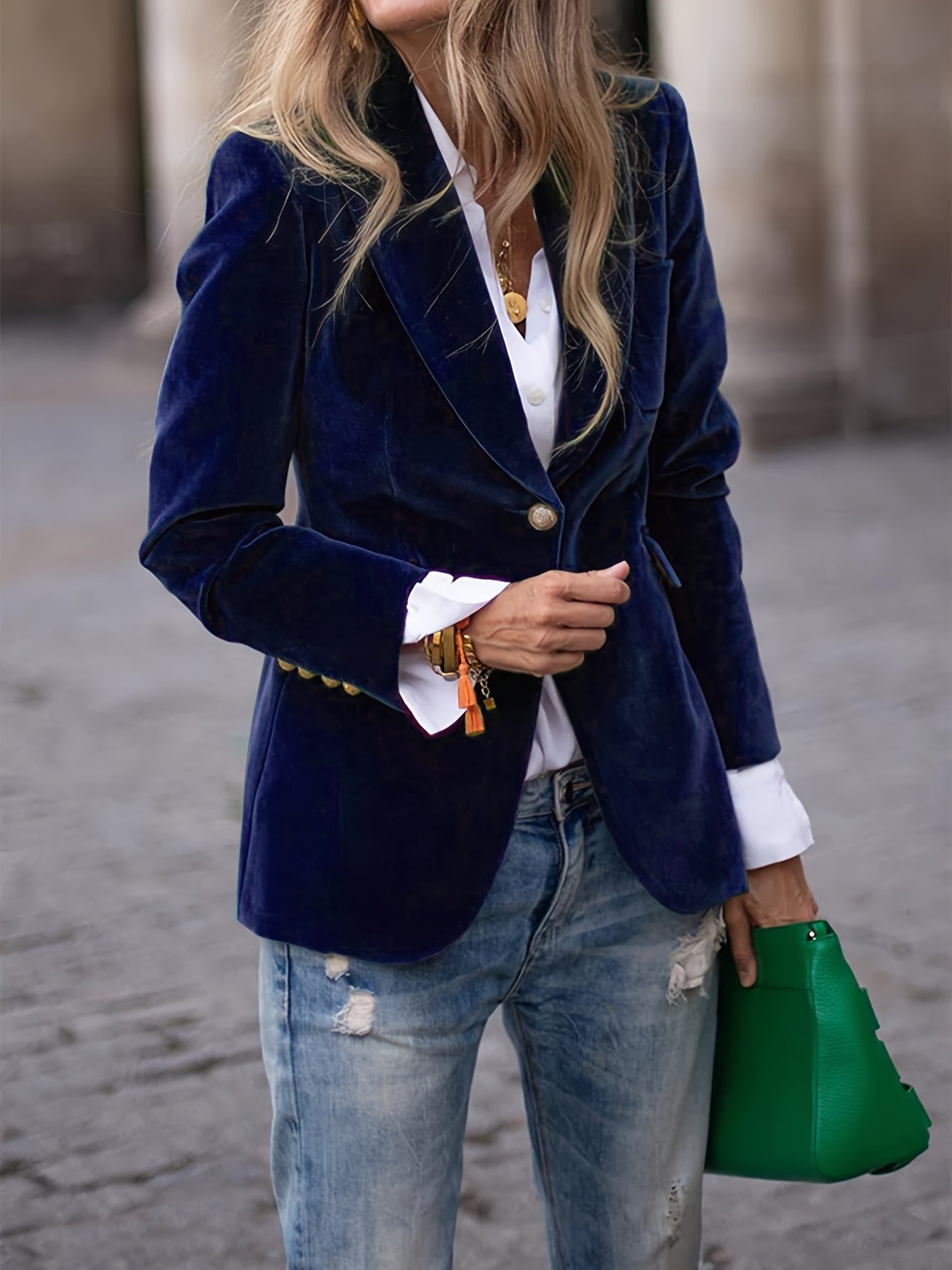 Addison - Blazer in Velluto con Bottoni Dorati Dettagli di Lusso Senza Tempo con un Tocco Moderno