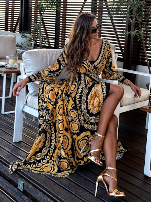 Lani - Abito Maxi Bohemien con Stampa Dorata e Spacco Alto