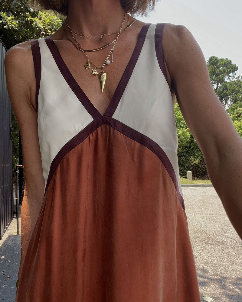 Lara - Robe chic à col en V avec couleur contrastante