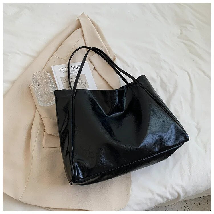Adeline - Borsa a Spalla La Perfetta Fusione di Stile e Funzionalità