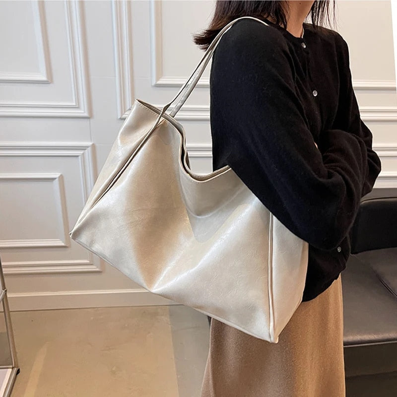Adeline - Borsa a Spalla La Perfetta Fusione di Stile e Funzionalità