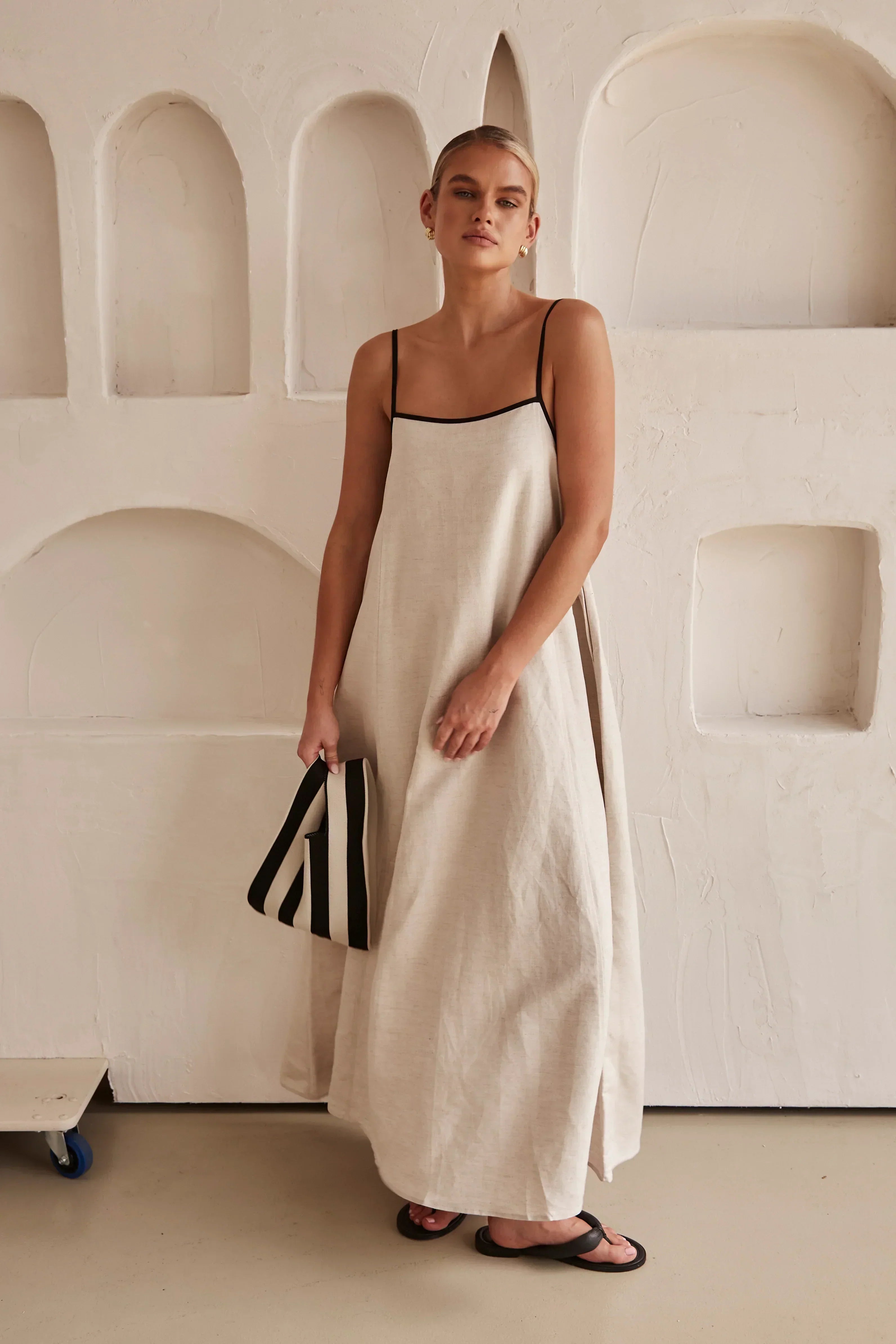 Floriana - Elegante Abito Maxi in Cotone Beige, Confortevole e Senza Tempo