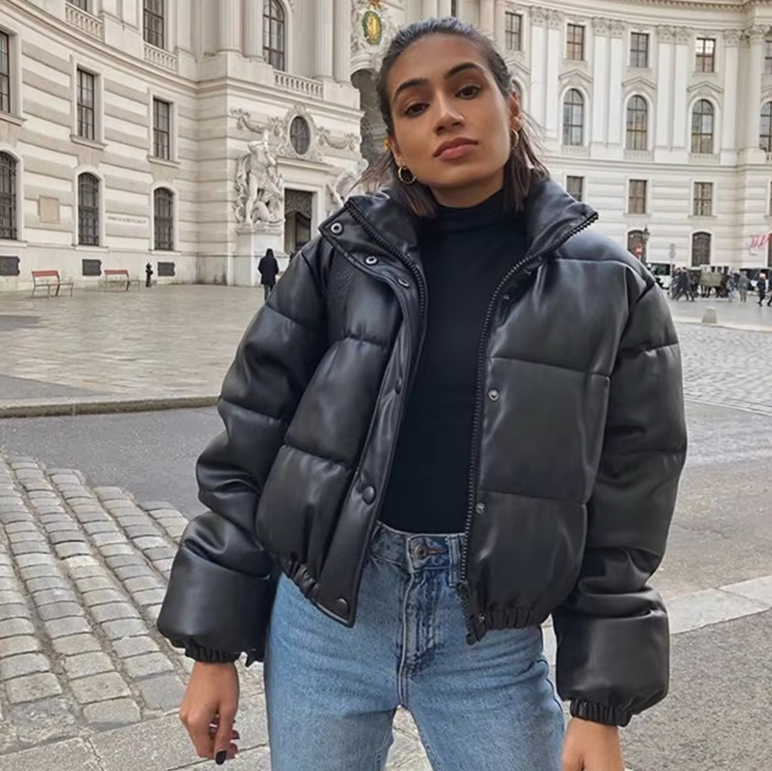 Milla - Giacca Puffer Crop in Ecopelle Vegan Audace e Calda per un Look Streetwear