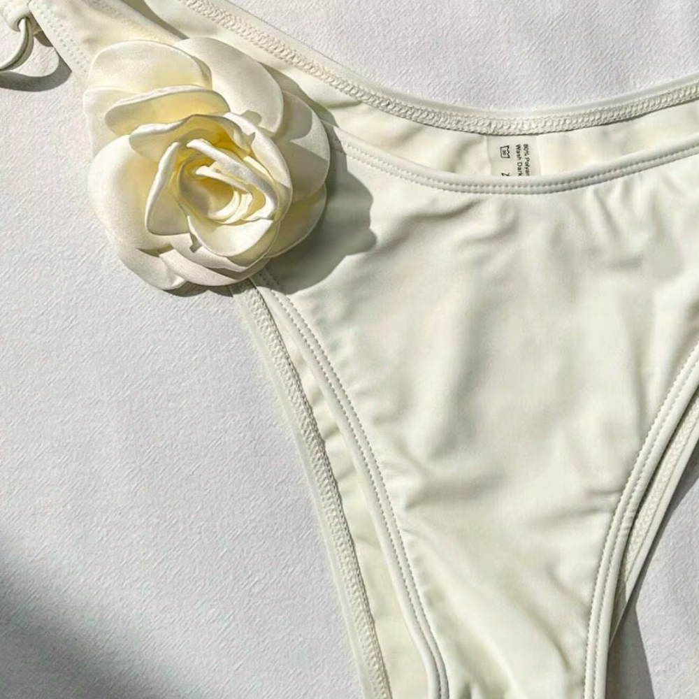 Venus - Bikiny s květinovým akcentem