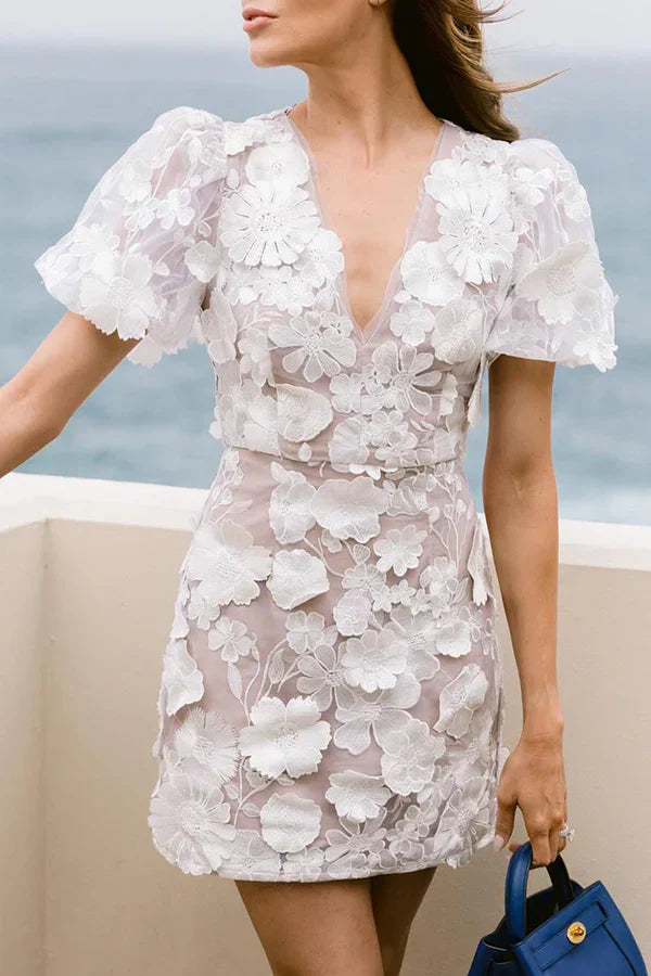Josette - Vestido corto floral con mangas abullonadas