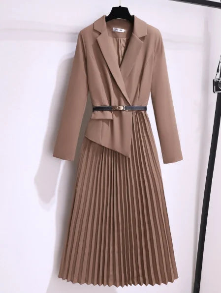 Rory - Abito blazer plissettato con cintura