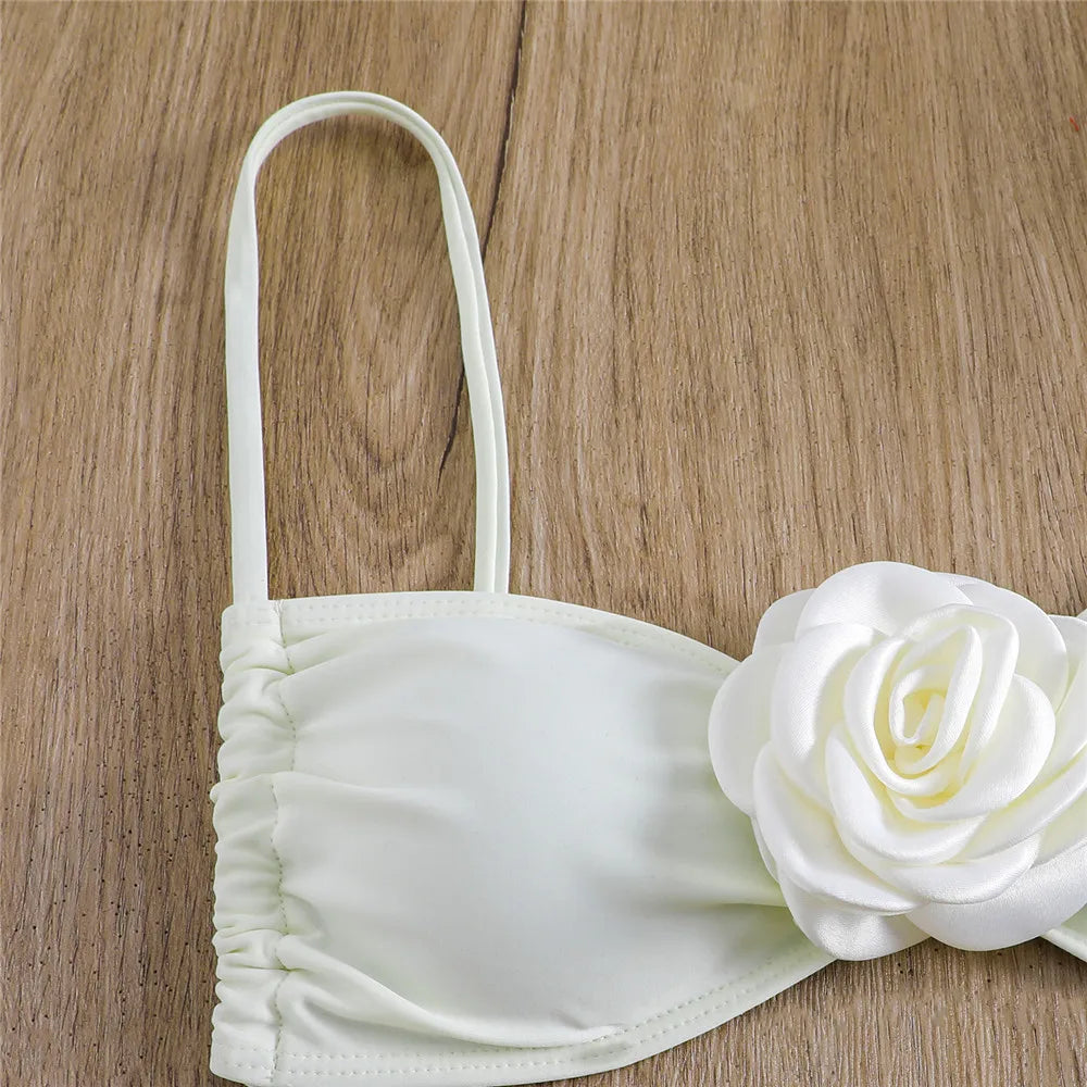 Venus - Bikiny s květinovým akcentem