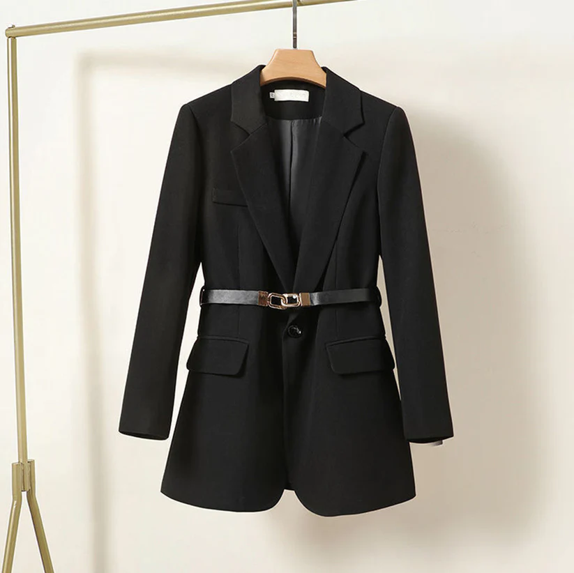 Maya - Blazer Moderno con Cintura e Vestibilità Slim