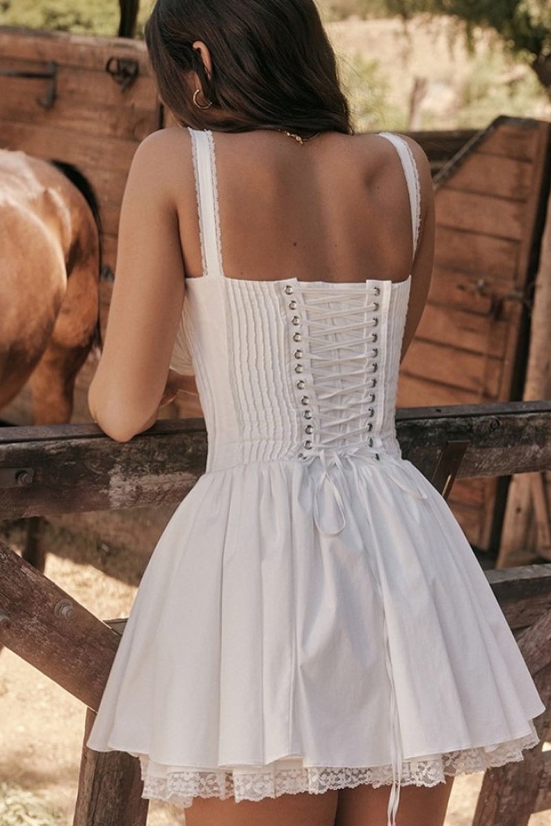 Clover - Mini Abito Corsetto Elegance in Pizzo e Raso per Cocktail