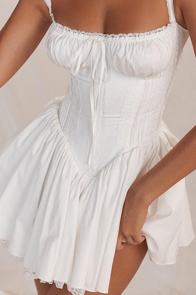 Clover - Mini Abito Corsetto Elegance in Pizzo e Raso per Cocktail