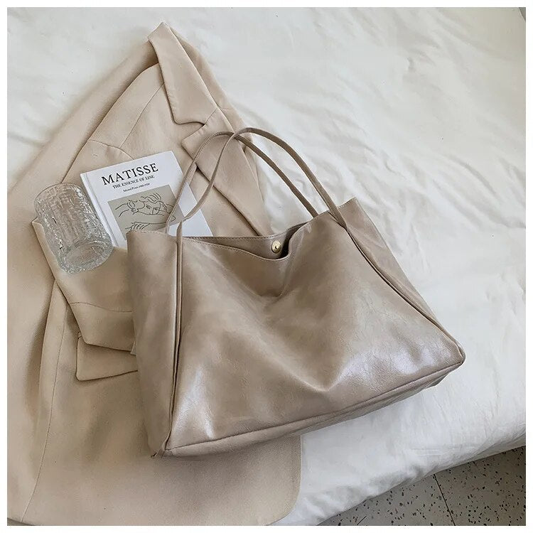 Adeline - Borsa a Spalla La Perfetta Fusione di Stile e Funzionalità