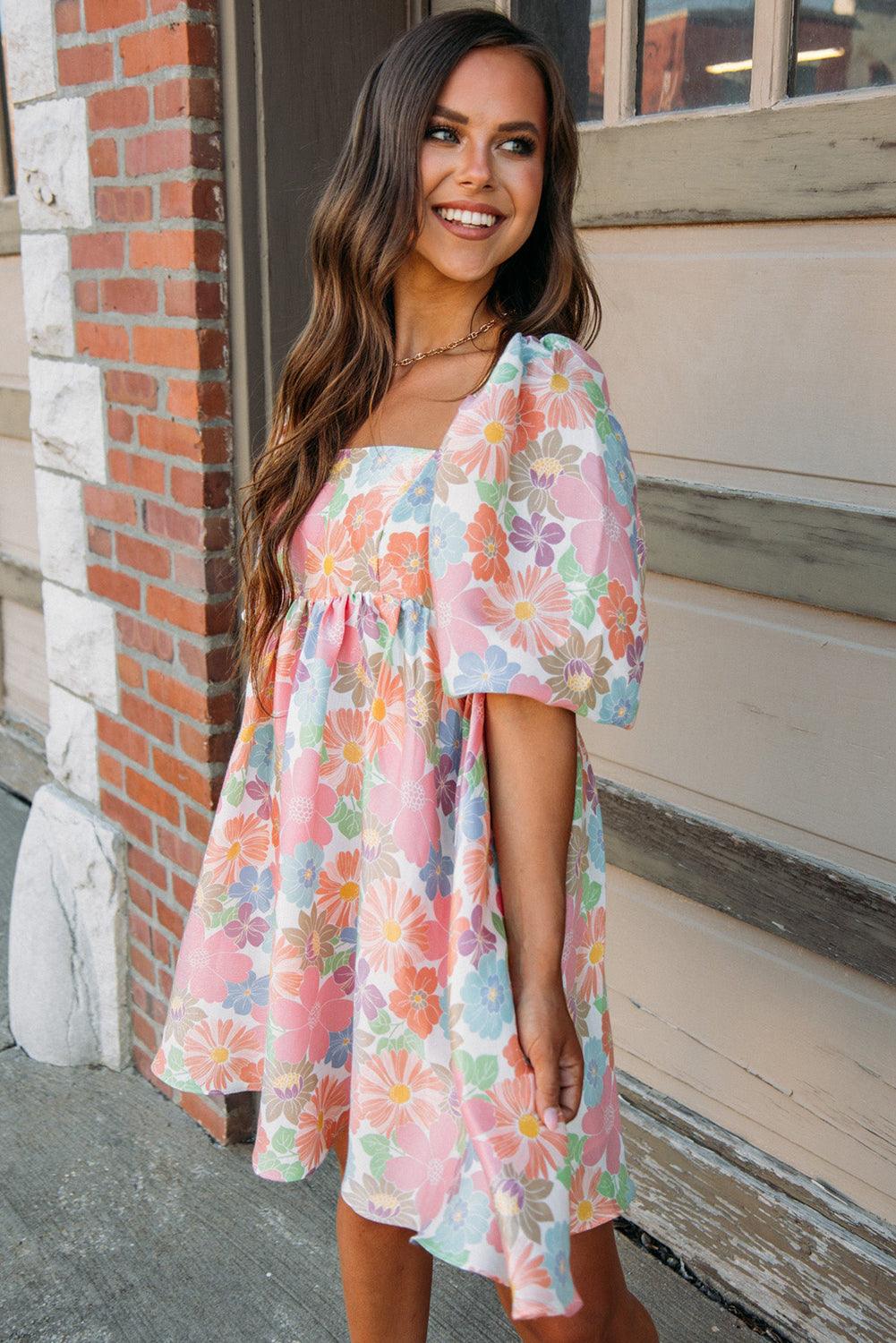 Nina - Robe Babydoll à Manches Bouffantes Florales et Col Carré